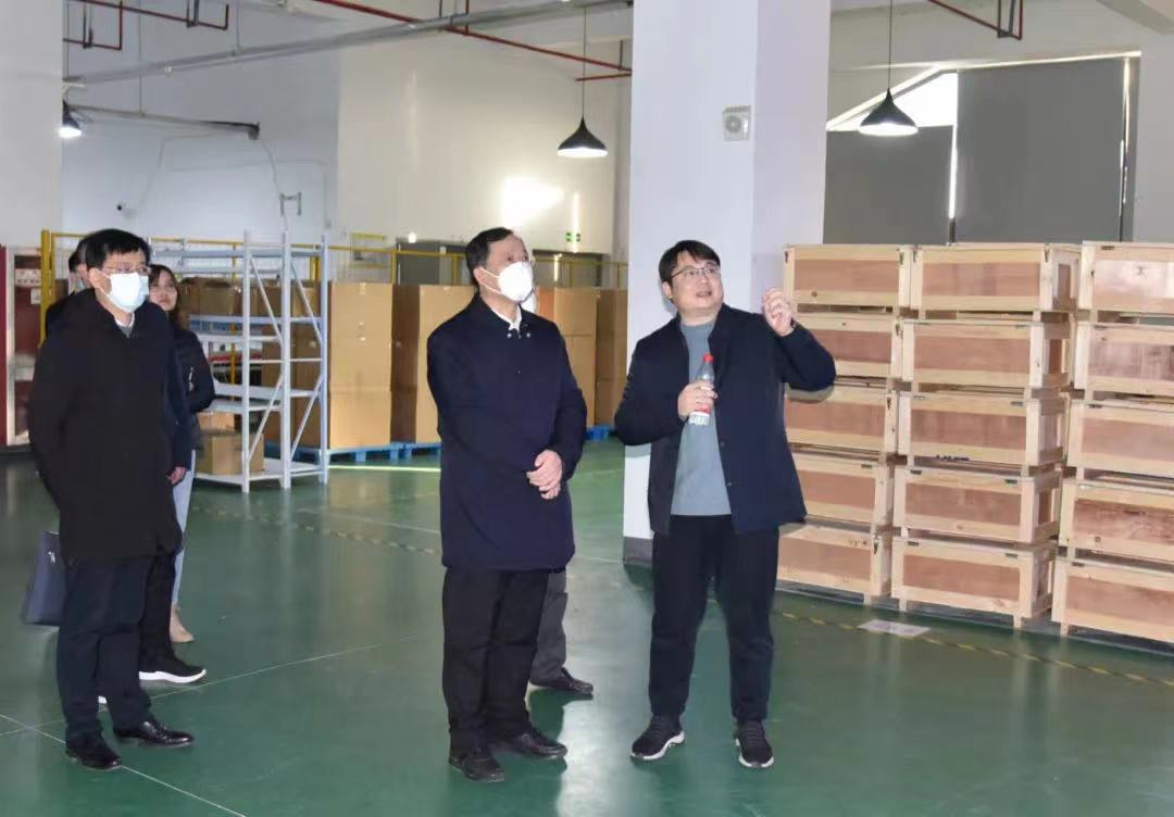 春節(jié)前夕，區(qū)委書記許小波帶隊(duì)走訪調(diào)研海圖科技指導(dǎo)工作